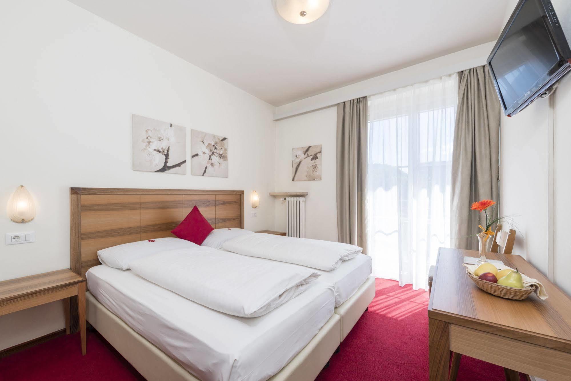 Hotel Elefant Ora / Auer Kültér fotó