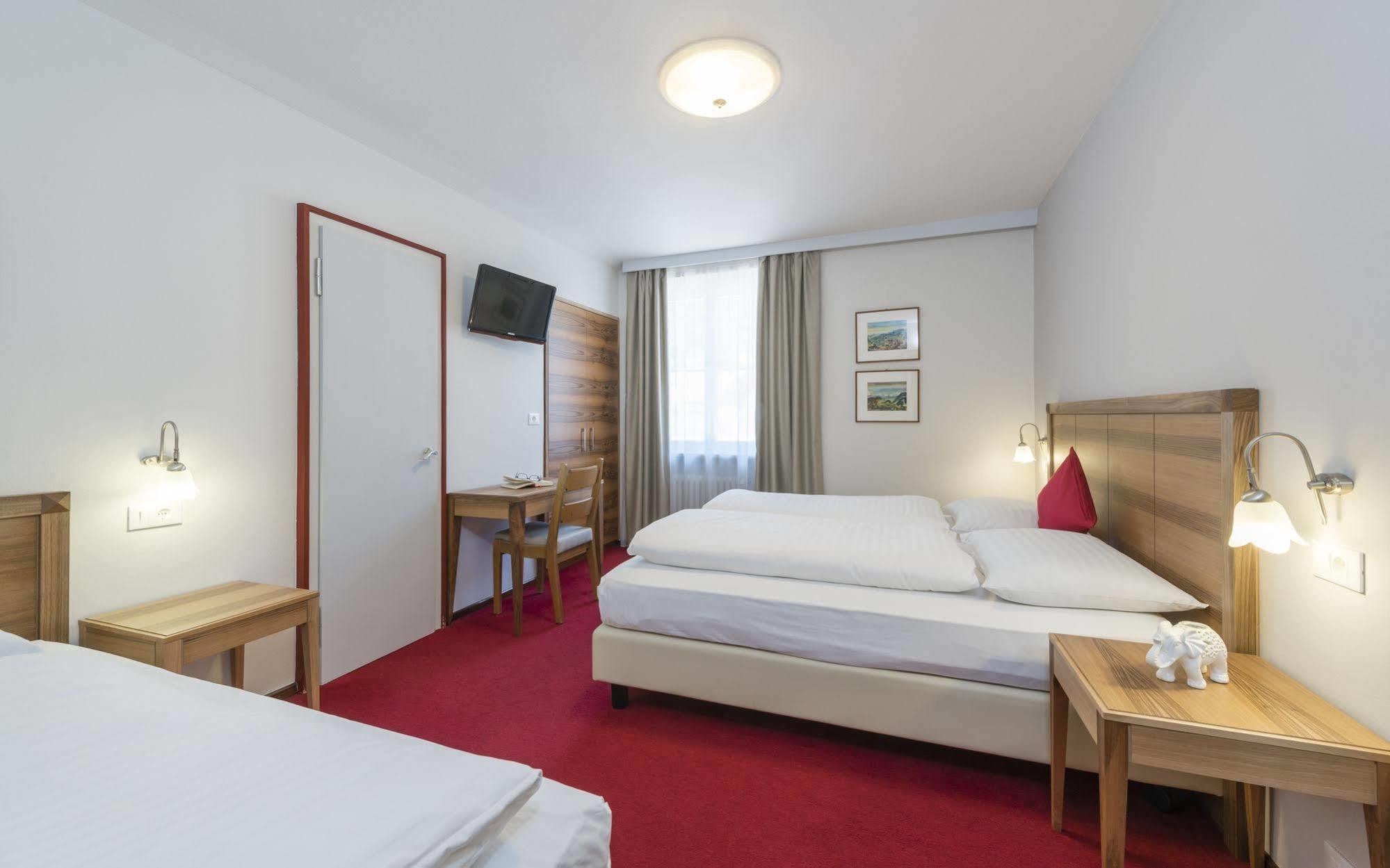 Hotel Elefant Ora / Auer Kültér fotó