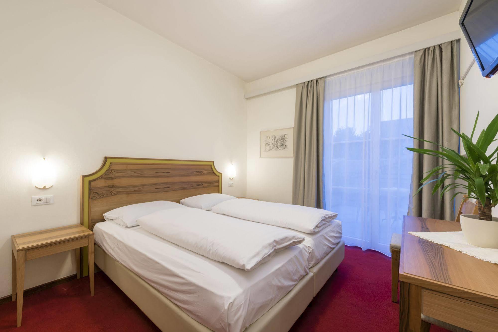 Hotel Elefant Ora / Auer Kültér fotó